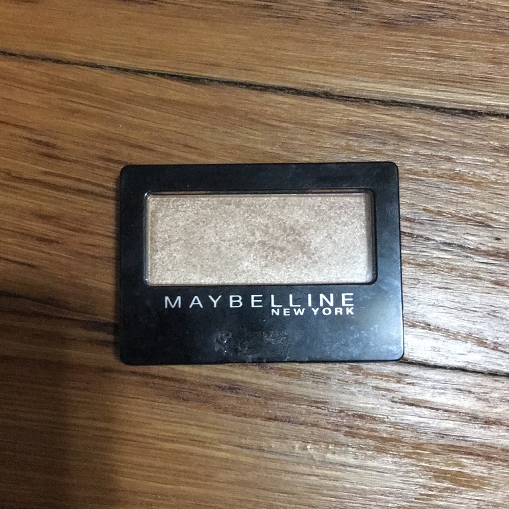 eye shadow